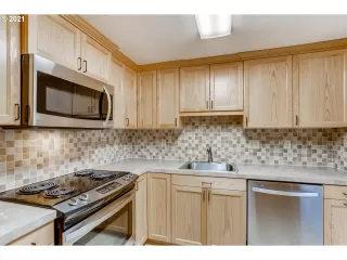 Photo #4: 21563575 Listing