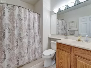 Photo #5: 21563704 Listing