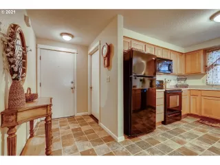 Photo #3: 21564115 Listing