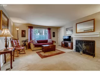 Photo #4: 21564115 Listing