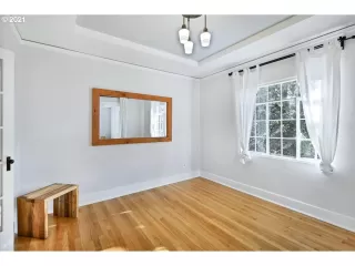 Photo #4: 21564506 Listing