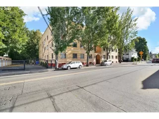 Photo #5: 21564506 Listing