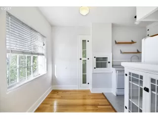 Photo #6: 21564506 Listing