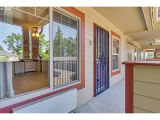 Photo #1: 21564972 Listing