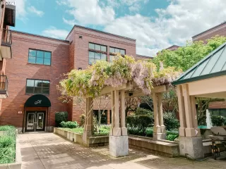 Photo #1: 21565431 Listing