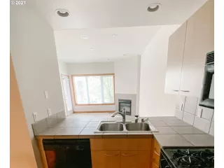 Photo #2: 21565431 Listing