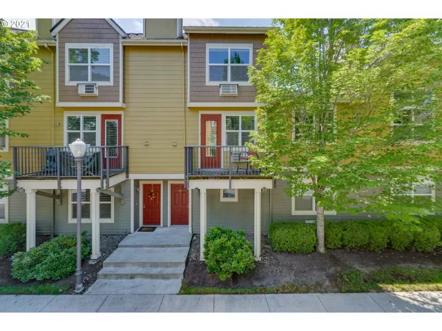 MLS: 21565596 Condo For Sale