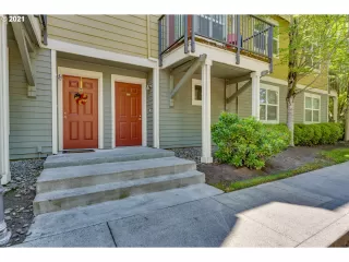 Photo #1: 21565596 Listing