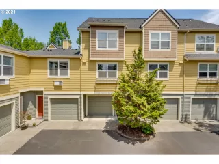 Photo #2: 21565596 Listing