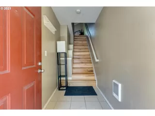 Photo #3: 21565596 Listing