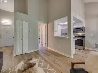 Photo #4: 21566206 Listing