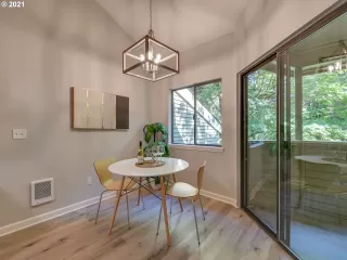 Photo #5: 21566206 Listing