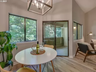 Photo #6: 21566206 Listing