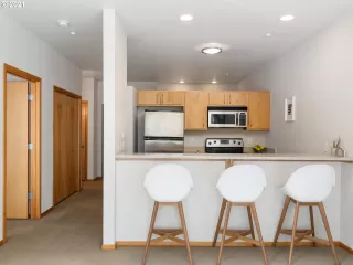 Photo #6: 21566860 Listing