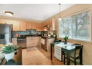 Photo #6: 21566988 Listing 