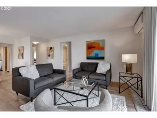 Photo #1: 21567307 Listing