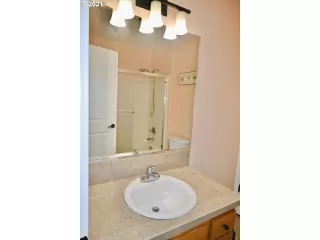 Photo #4: 21567358 Listing