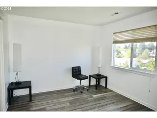 Photo #5: 21567358 Listing