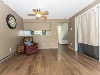 Photo #5: 21567520 Listing 