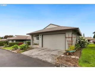 Photo #2: 21567660 Listing