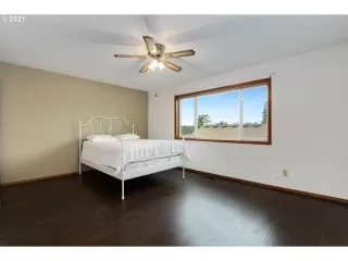 Photo #6: 21567660 Listing