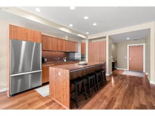 Photo #5: 21568022 Listing