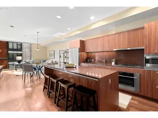 Photo #6: 21568022 Listing