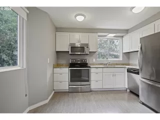 Photo #3: 21568450 Listing