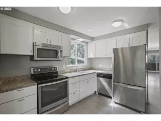 Photo #4: 21568450 Listing