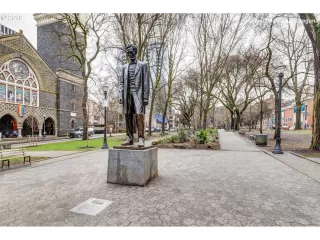 Photo #6: 21568852 Listing