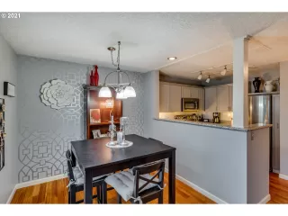 Photo #3: 21569396 Listing