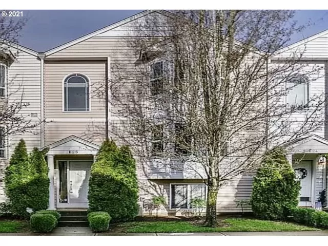 MLS: 21569716 Condo For Sale