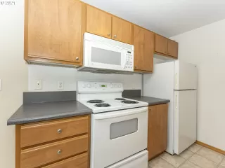 Photo #2: 21570004 Listing