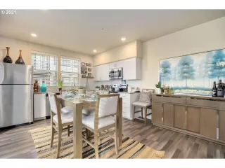 Photo #2: 21570370 Listing