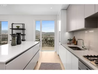 Photo #5: 21570466 Listing 