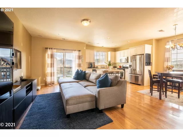 MLS: 21571318 Condo For Sale