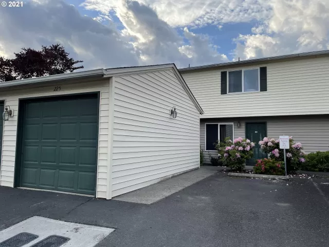 MLS: 21571697 Condo For Sale