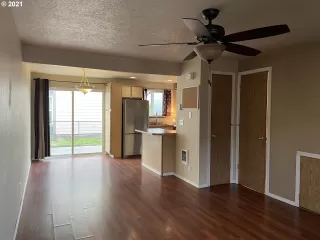 Photo #4: 21571697 Listing