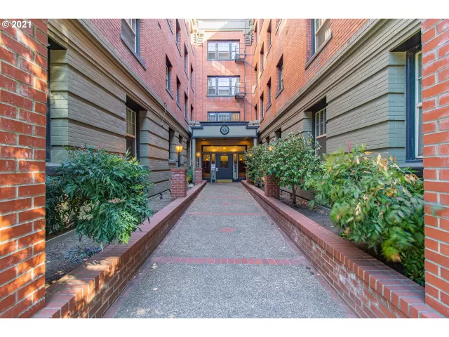 MLS: 21571719 Condo For Sale