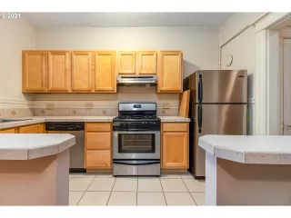 Photo #4: 21571719 Listing