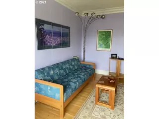 Photo #4: 21572021 Listing