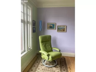 Photo #5: 21572021 Listing