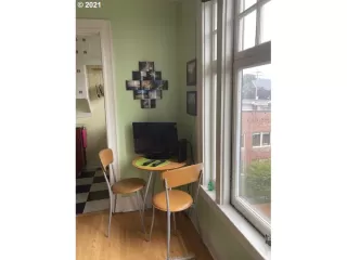 Photo #6: 21572021 Listing