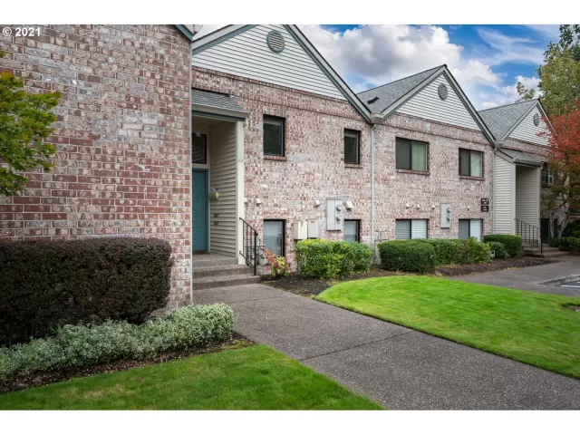 MLS: 21572379 Condo For Sale