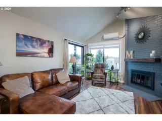 Photo #6: 21572379 Listing