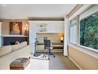 Photo #6: 21575890 Listing