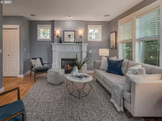 Photo #2: 21576351 Listing 