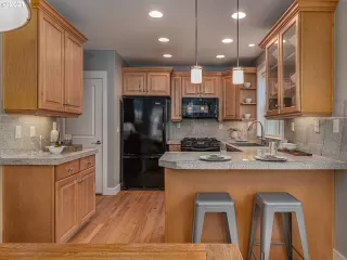 Photo #6: 21576351 Listing 