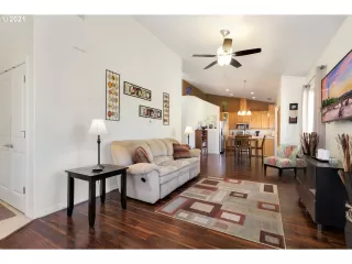 Photo #3: 21576608 Listing