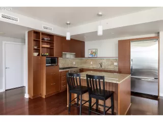 Photo #6: 21576992 Listing 